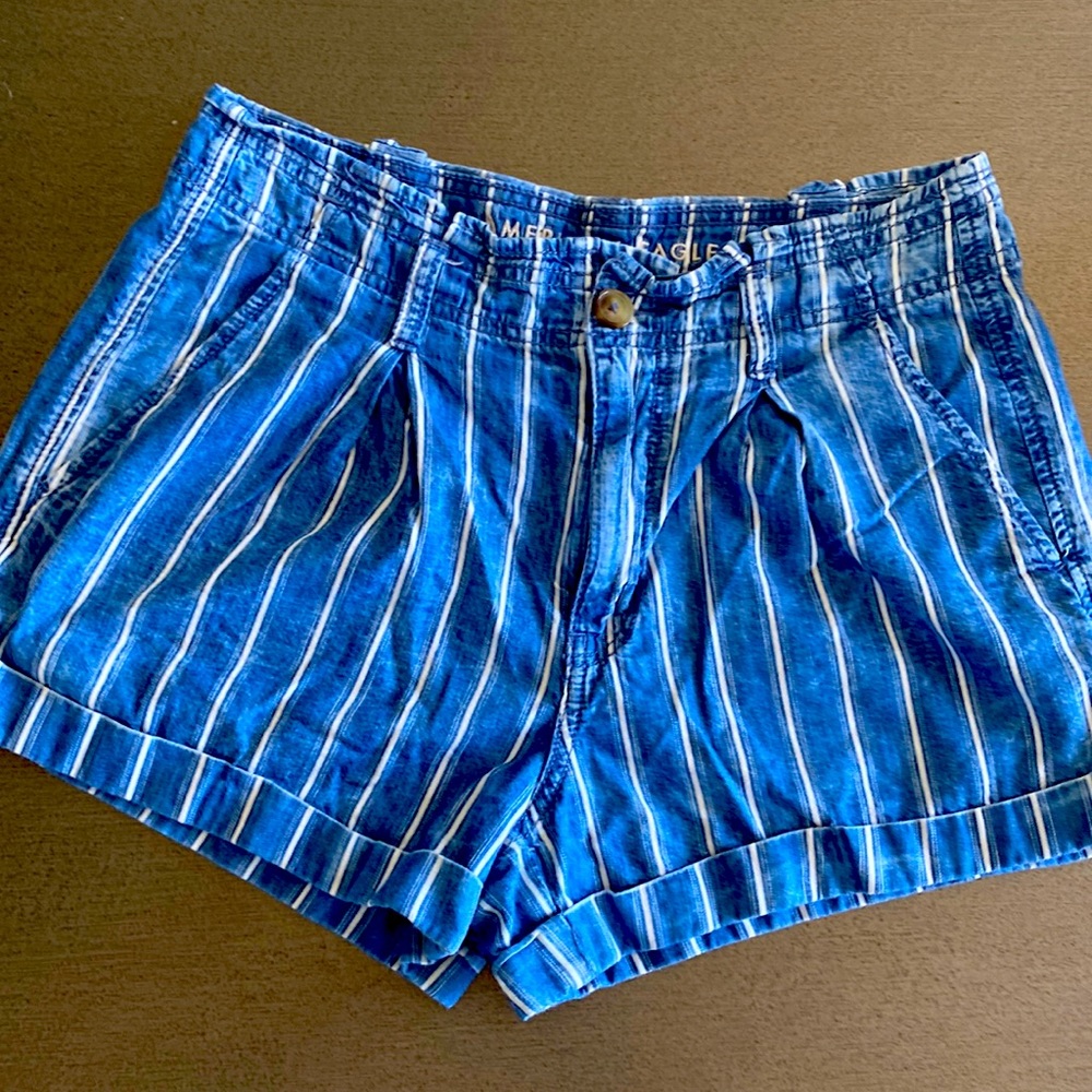 American Eagle soft denim shorts size 6